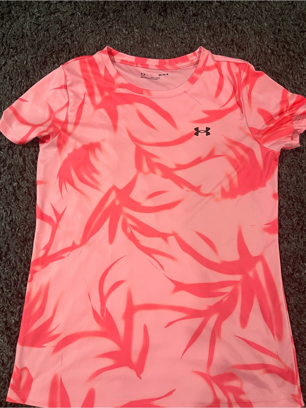 Women’s Under Armour Pink Coral Athletic Tee Size Medium